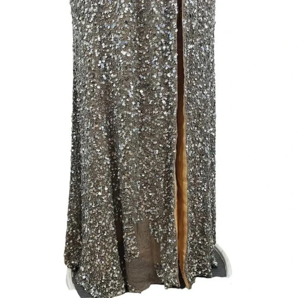 BG Haute Women's Silk V-Neck Silver Floor Length Sequin Evening Gown Size 0 NWOT - Picture 3 of 16